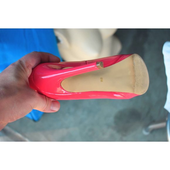 *SOLD Women's Vintage G by Guess Pink Patent Leather Platform Pump 5in Heel 8M - Picture 9 of 11